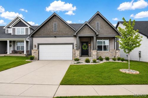204 Randlin Dr, Lake St Louis, MO, 63367-6467 | Card Image