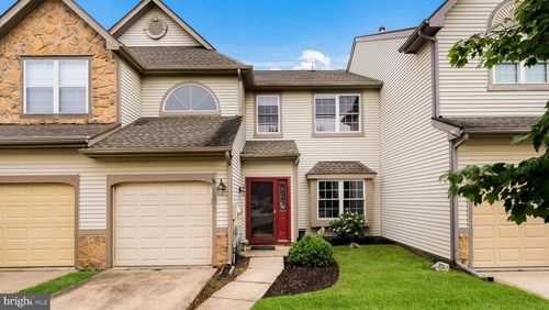 102 Sandhurst Dr, MOUNT LAUREL, NJ, 08054-6211 | Card Image