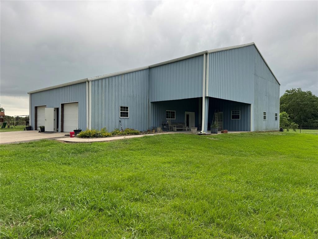 33rd St, Santa Fe, TX 77510