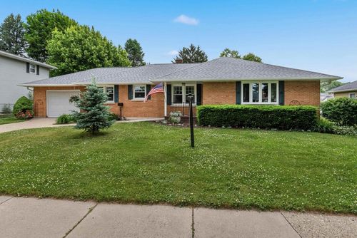 809 Grove St, Beaver Dam, WI, 53916-1131 | Card Image