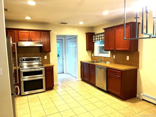 196 Beaver Dr, Mastic Beach, NY, 11951-2812 | Card Image