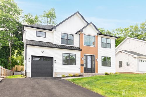 7 Altamont Rd, Edison, NJ, 08817-4024 | Card Image