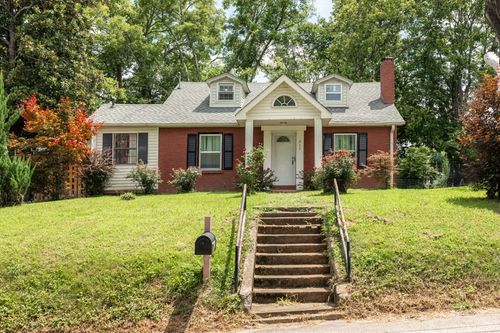 311 W 15th St, Columbia, TN, 38401-4013 | Card Image