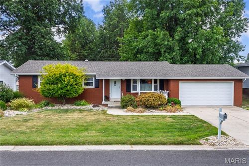 1638 24th St, Highland, IL, 62249-2302 | Card Image