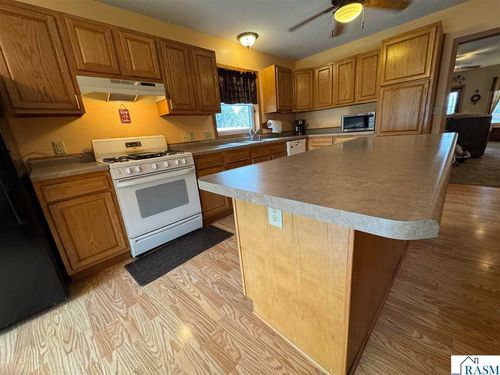 114 Reed St S, Waterville, MN, 56096-1462 | Card Image