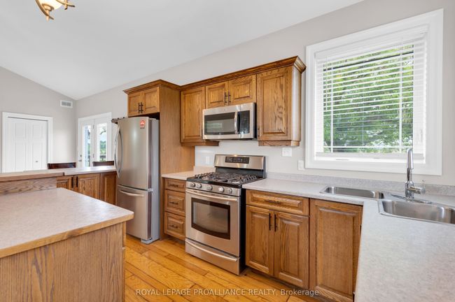 126 Squire Rd, House other with 3 bedrooms, 2 bathrooms and 8 parking in Springbrook ON | Image 13