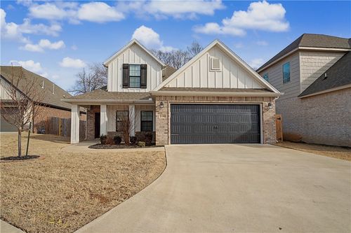 2190 N Woodlark Ln, Fayetteville, AR, 72704-5167 | Card Image