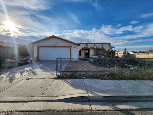 3681 Lincoln Rd, Las Vegas, NV, 89115-0305 | Card Image