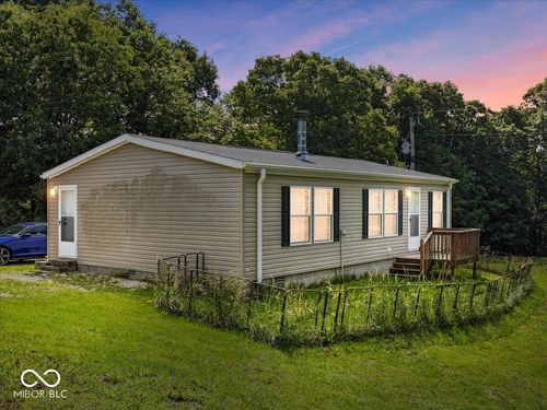 19230 Stacy Rd, Metamora, IN, 47030-9628 | Card Image