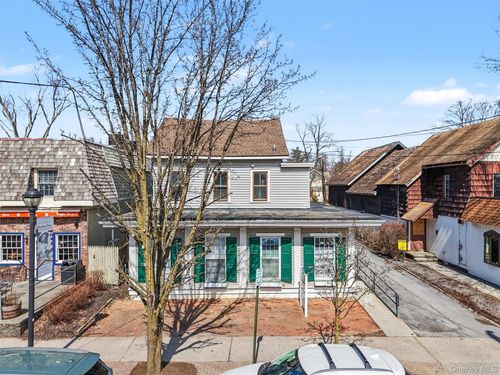 17 Collegeview Ave, Poughkeepsie, NY, 12603-2557 | Card Image