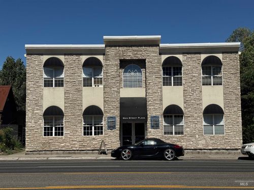 416 S Main St, Hailey, ID, 83333-8440 | Card Image