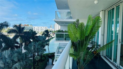 501-10 Venetian Way, Miami Beach, FL, 33139 | Card Image
