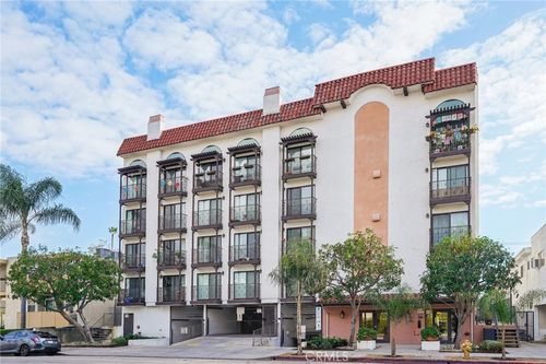 apt-307-11162 Camarillo St, West Toluca Lake, CA, 91602-3524 | Card Image