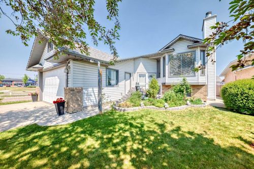 68 Harvest Oak Way Ne, Calgary, AB, T3K3Y2 | Card Image