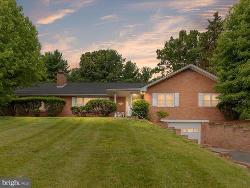 1141 Elm St, Front Royal, VA, 22630-4540 | Card Image