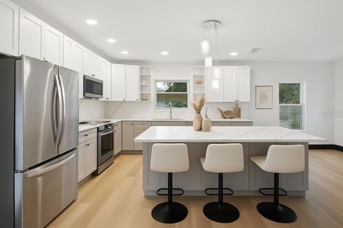 1530 12th Ave S, St Petersburg, FL, 33705-2312 | Card Image