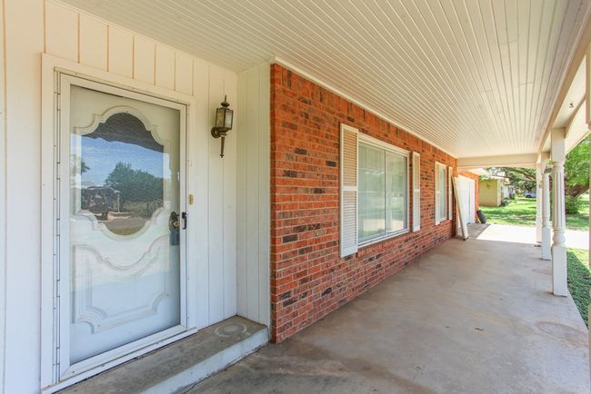 2608 E 24 Th St, House other with 3 bedrooms, 3 bathrooms and 2 parking in Big Spring TX | Image 4