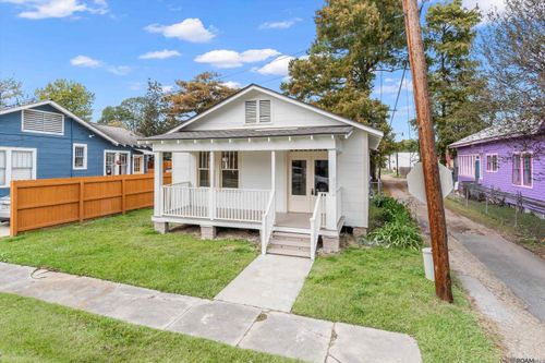 2121 Wisteria St, Baton Rouge, LA, 70806-5347 | Card Image