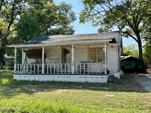 213 5th Ave, Dyersburg, TN, 38024-4242 | Card Image