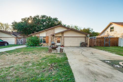 5305 Countess Ct, Lake Dallas, TX, 75065-2609 | Card Image