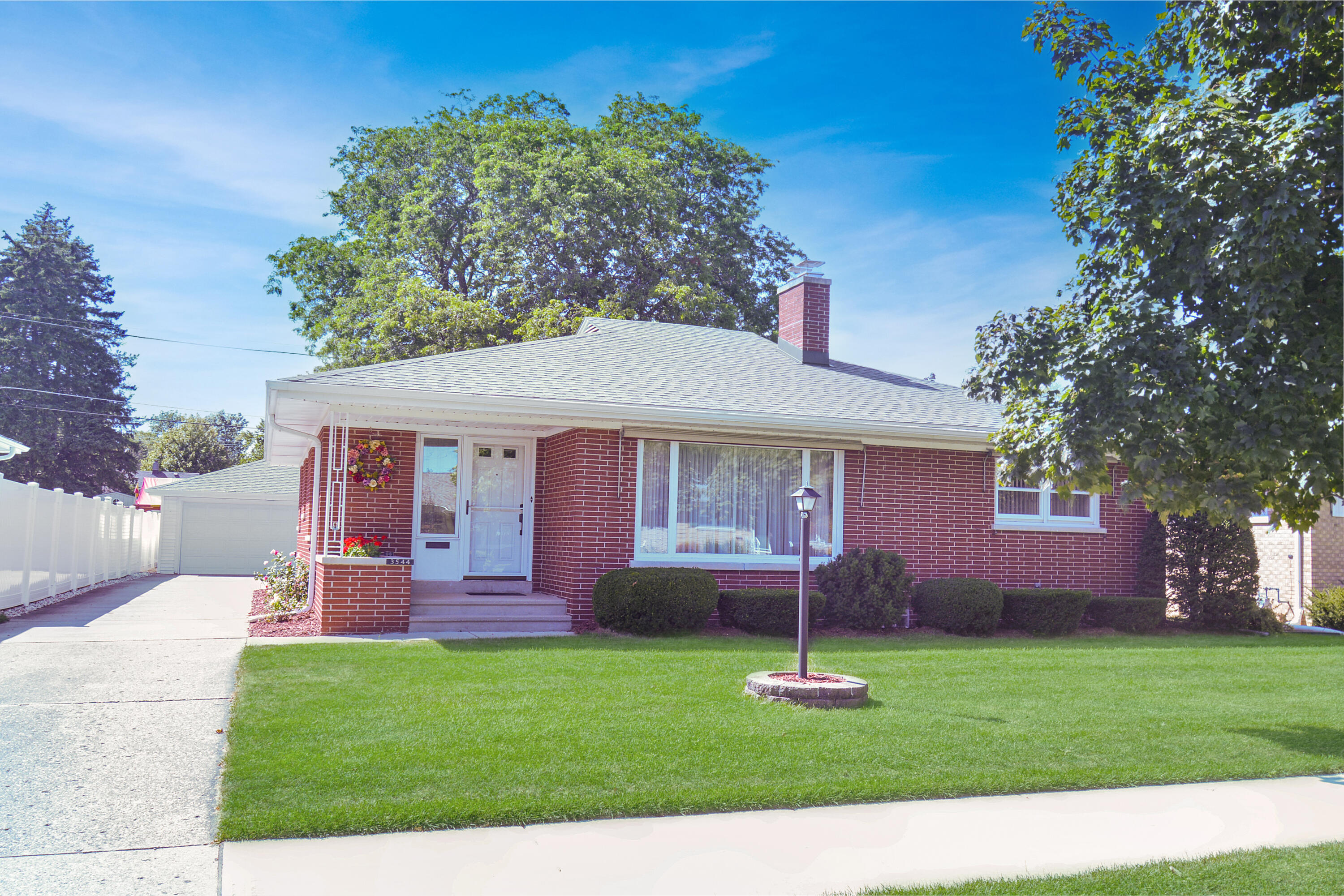 21st Ave, Kenosha, WI 53140