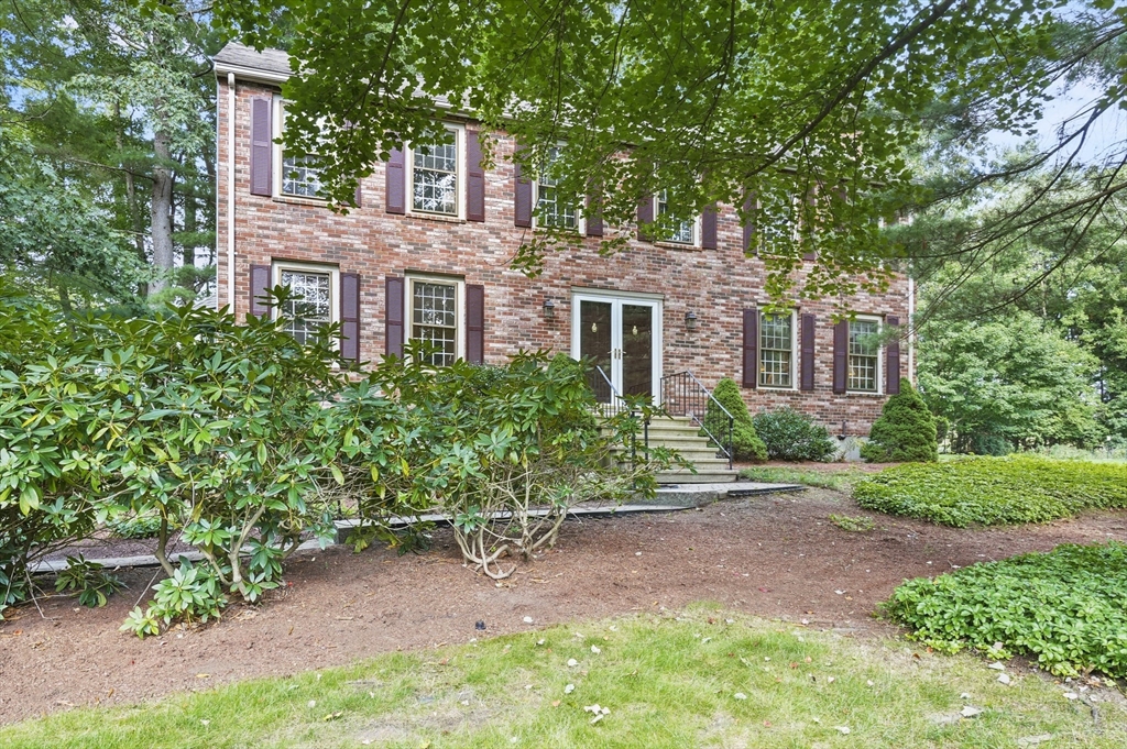 Stonecleave Rd, North Andover, MA 01845
