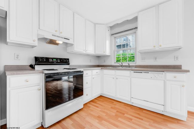 APT-4 - 1339 Riddle Ave, Townhouse with 2 bedrooms, 3 bathrooms and 3 parking in Morgantown WV | Image 6
