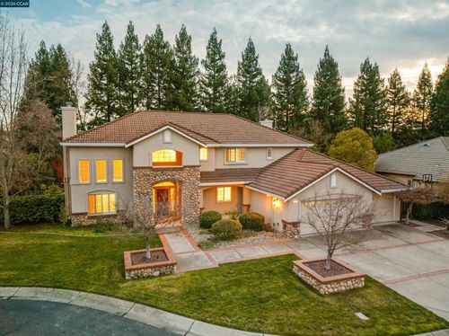 208 208 Kaitlyn Ln, Danville, CA, 94506 | Card Image