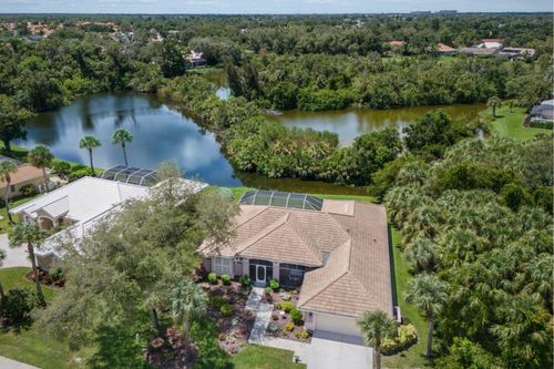 498 Lake Of The Woods Dr, VENICE, FL, 34293-7219 | Card Image