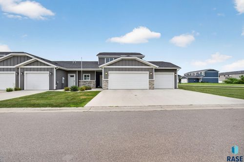 9309 W Ark Pl Place, Sioux Falls, SD, 57106 | Card Image