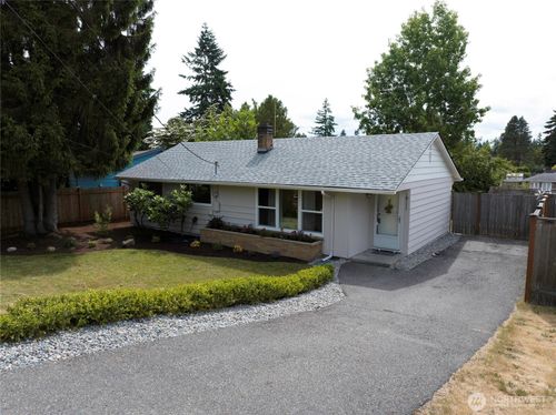 18111 46th Ave S, SeaTac, WA, 98188-4504 | Card Image