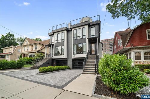25 Knox Ave, Cliffside Park, NJ, 07010-3101 | Card Image