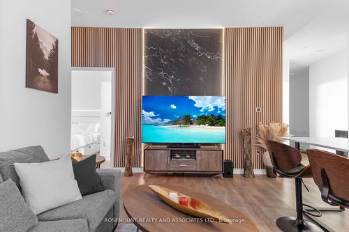 102-35 Tubman Ave, Toronto, ON, M5A0T1 | Card Image