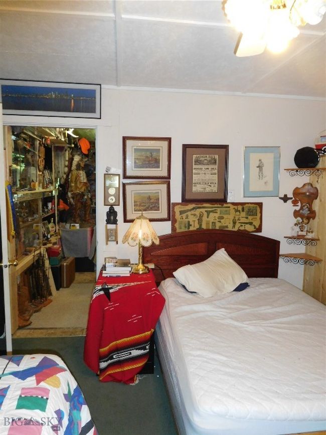 20 S Boulder Bear Rd, House other with 2 bedrooms, 3 bathrooms and null parking in Cardwell MT | Image 37