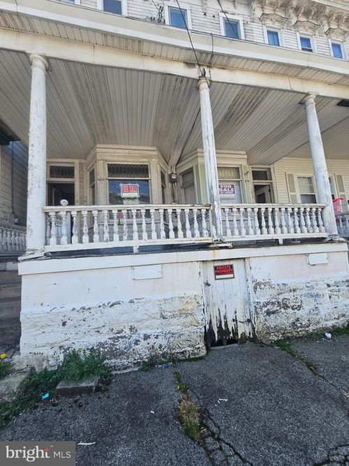 416 E Mahanoy St, Mahanoy City, PA, 17948-2809 | Card Image