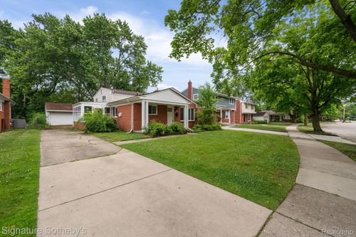 3626 Hillside Dr, Royal Oak, MI, 48073-6742 | Card Image