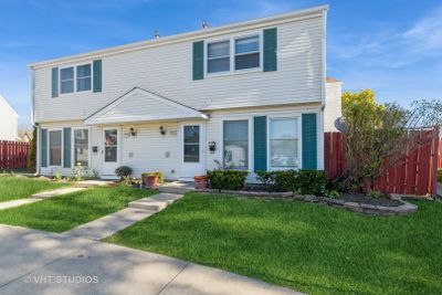 1976 Hastings Drive, Townhouse with 2 bedrooms, 1 bathrooms and 2 parking in Hoffman Estates IL | Image 1