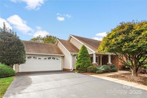 1113 Citation Cir, Hendersonville, NC, 28739-5528 | Card Image