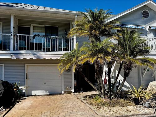 403-2111 Vista Del Sol Cir, LUTZ, FL, 33558-5481 | Card Image