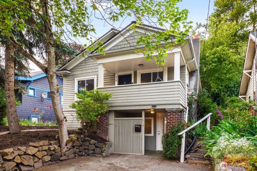 414 N 46th St, Seattle, WA, 98103-6407 | Card Image