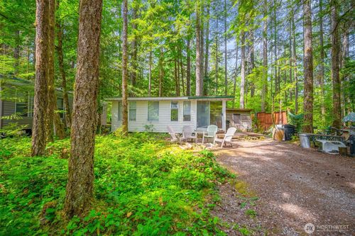 31 Wilderness Way, Deming, WA, 98244 | Card Image