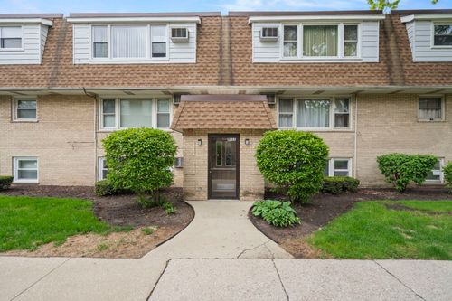 2-9911 W 58th St, Countryside, IL, 60525-7919 | Card Image