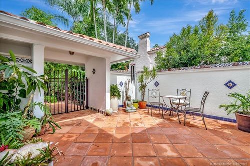221 Se Coconut Avenue, Stuart, FL, 34996 | Card Image