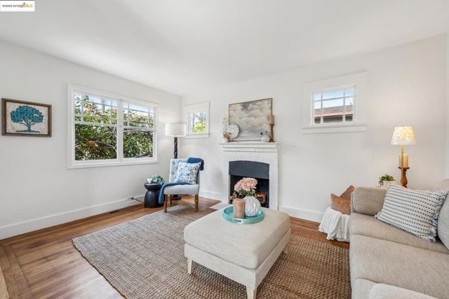 1040 Camelia St, House other with 2 bedrooms, 1 bathrooms and null parking in Berkeley CA | Image 7