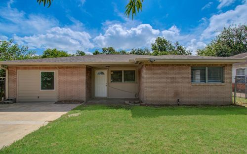 3620 Easy St, Houston, TX, 77026-4106 | Card Image