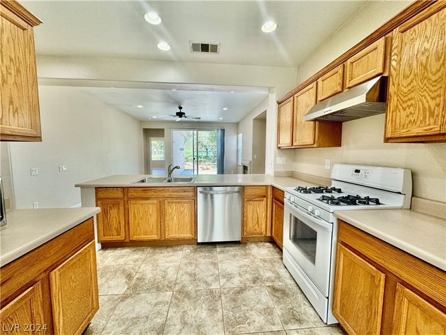 3637 Australian Cloud Dr, House other with 4 bedrooms, 2 bathrooms and null parking in Las Vegas NV | Image 8