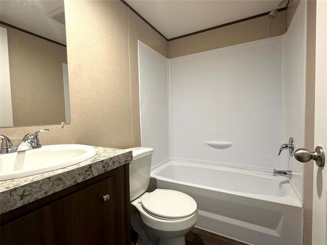 Bathroom | Image 20