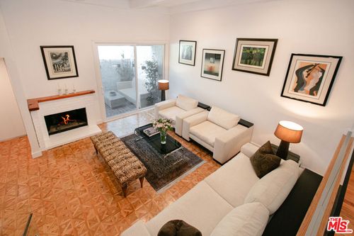 d-11868 Moorpark St, Studio City, CA, 91604-2140 | Card Image