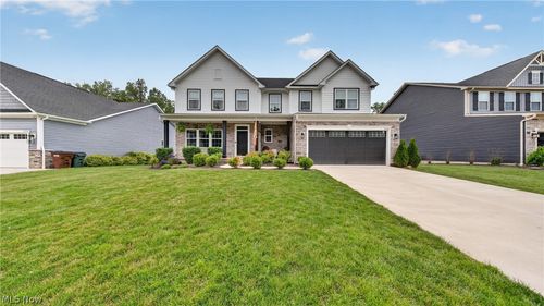 35524 Crystal Creek Court, Grafton, OH, 44044 | Card Image