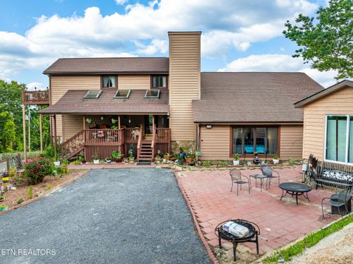 1121 Hollyberry Ct, Sevierville, TN, 37876-9254 | Card Image